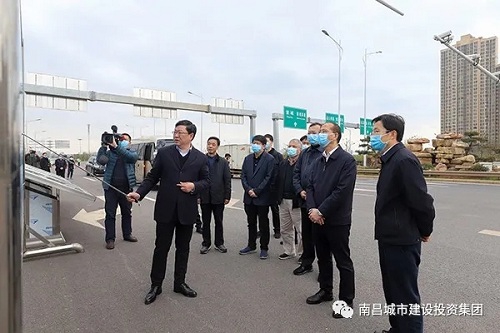 吳曉軍深入昌南大道快速路、洪都大道快速路項目現(xiàn)場調(diào)研指導(dǎo)